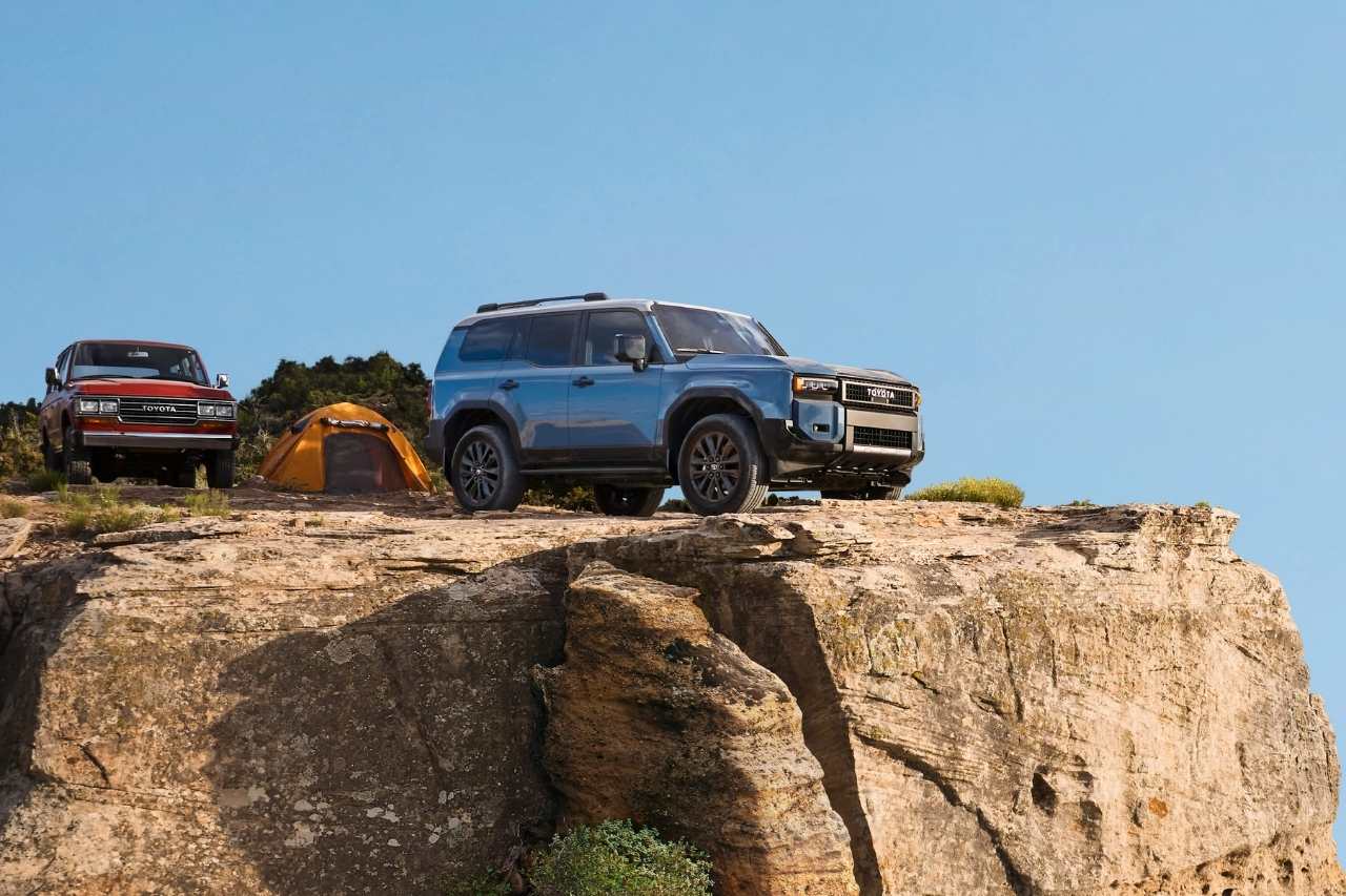 Toyota Land Cruiser vs Toyota 4Runner 1